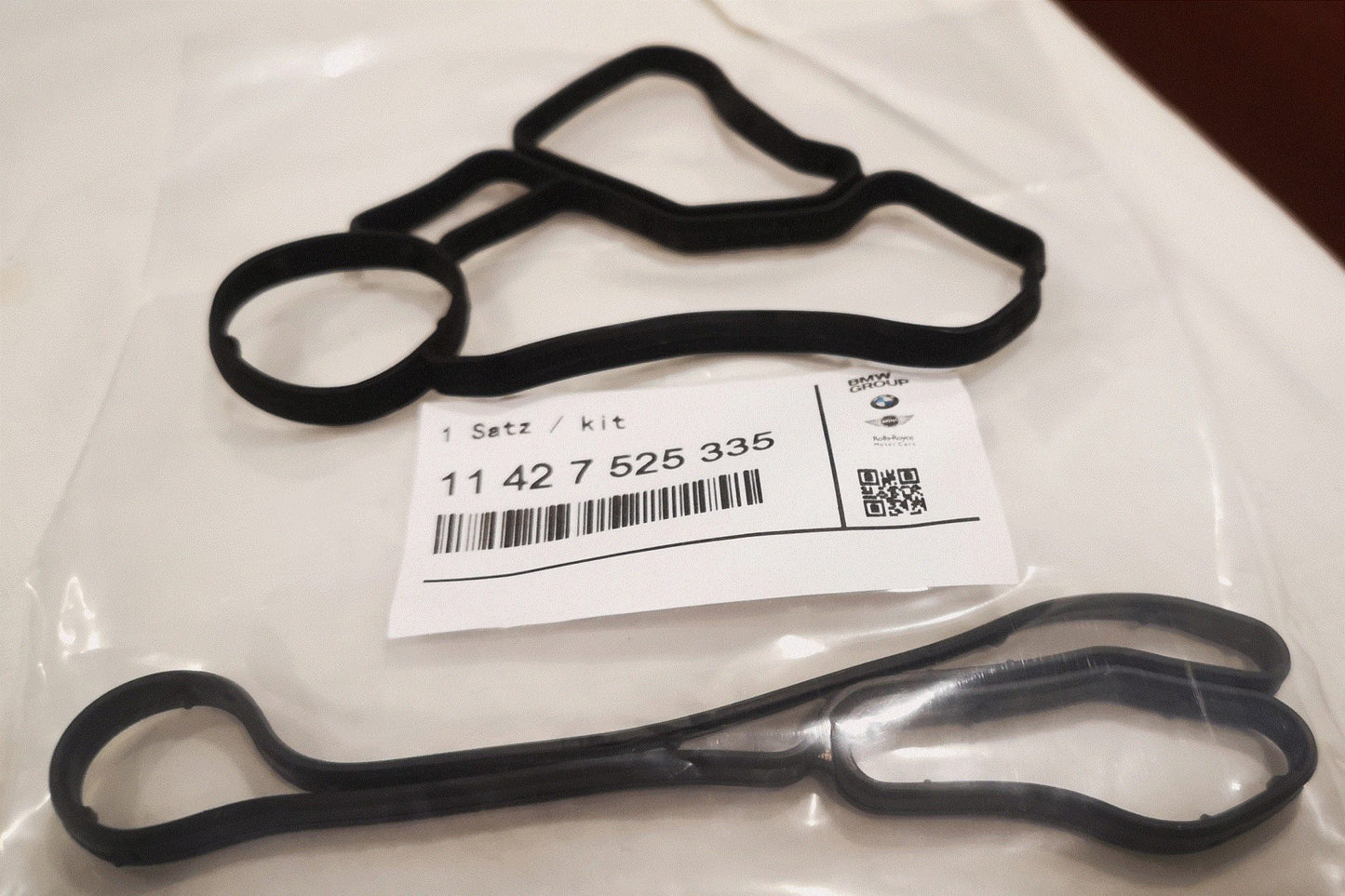 BMW Gasket & Oil Cooler 335i 525i 530i 535i X5 Engine Oil Filter Housing SET