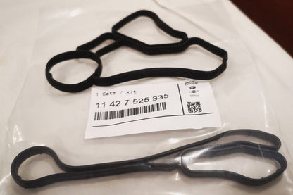 BMW Gasket & Oil Cooler 335i 525i 530i 535i X5 Engine Oil Filter Housing SET